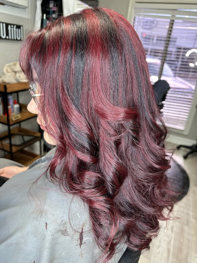Lety's Salon in Sealy, TX