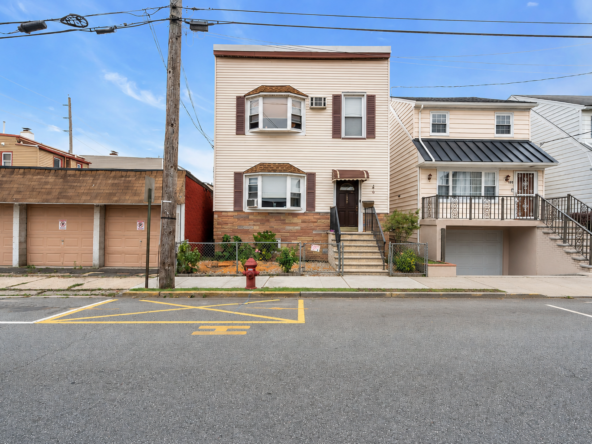 Mid Realty Inc. in Kearny, NJ