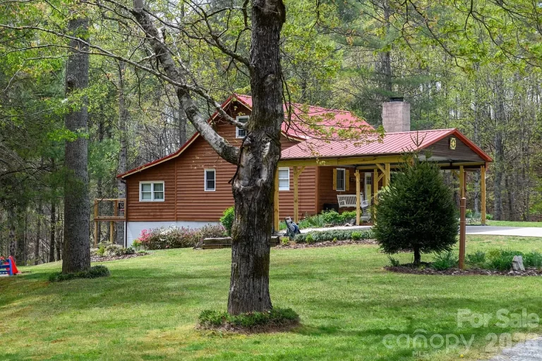 Walker Real Estate Service, LLC in Lenoir, NC (5)