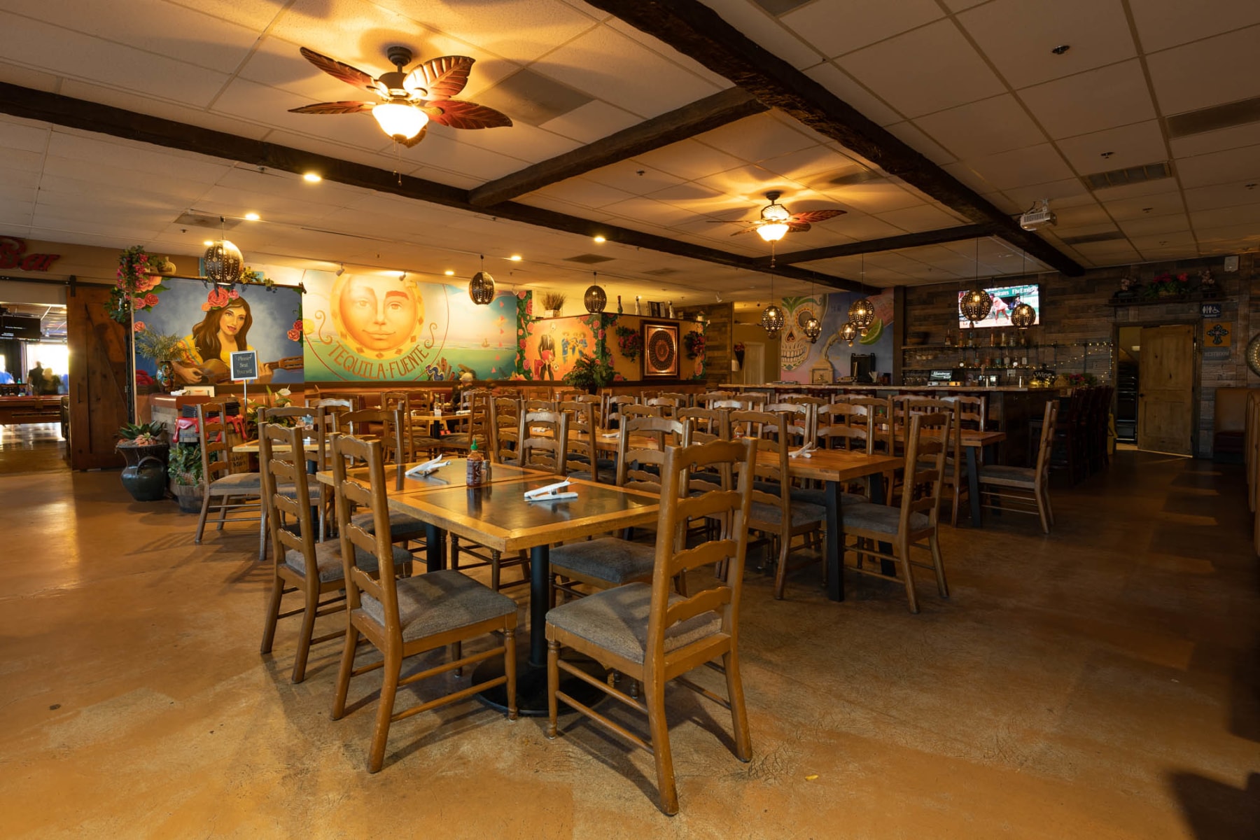 Mainstream Bar & Grill in Poway, CA