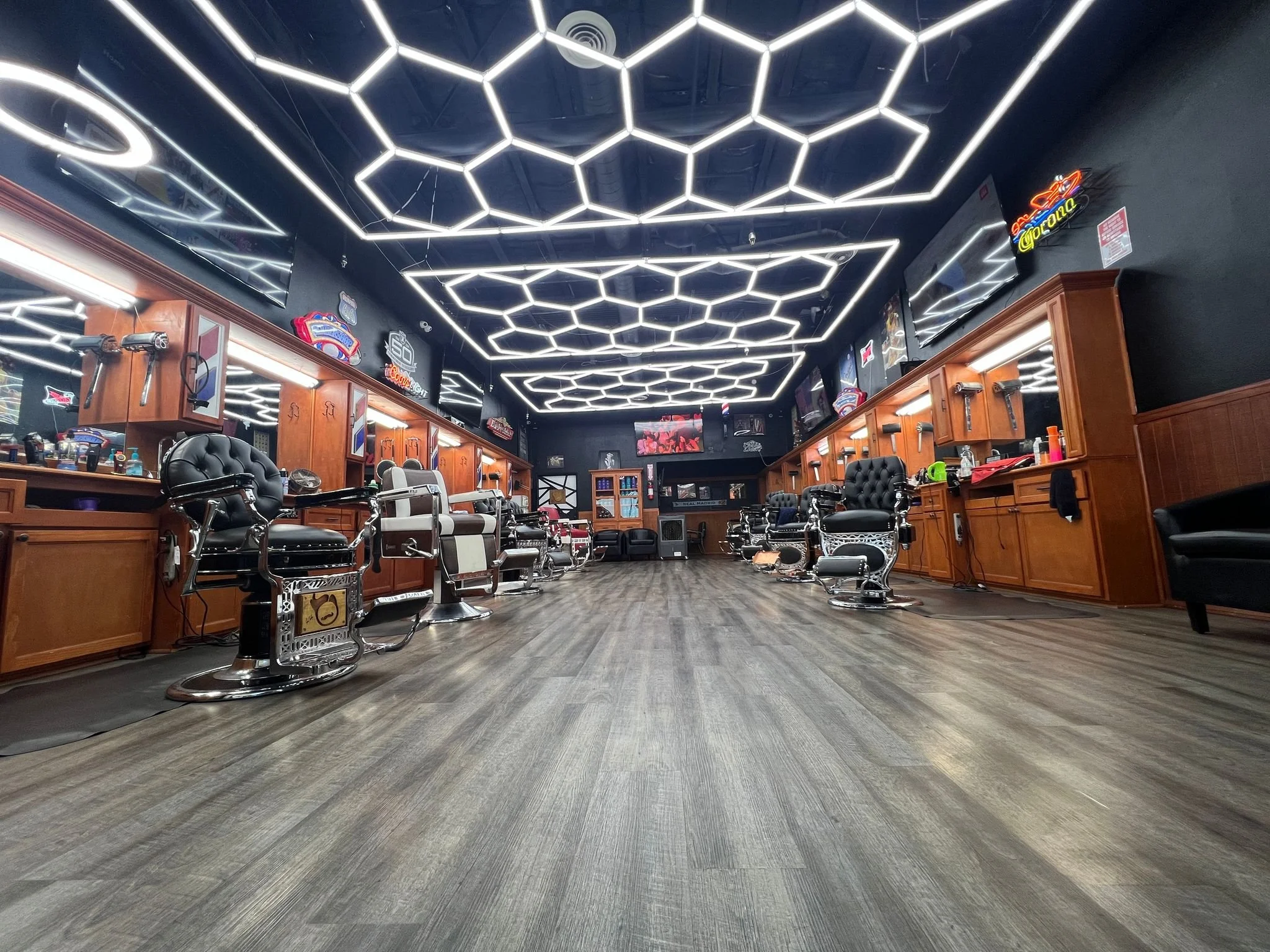 M&J Barbershop VIP in Palmdale, CA (4)