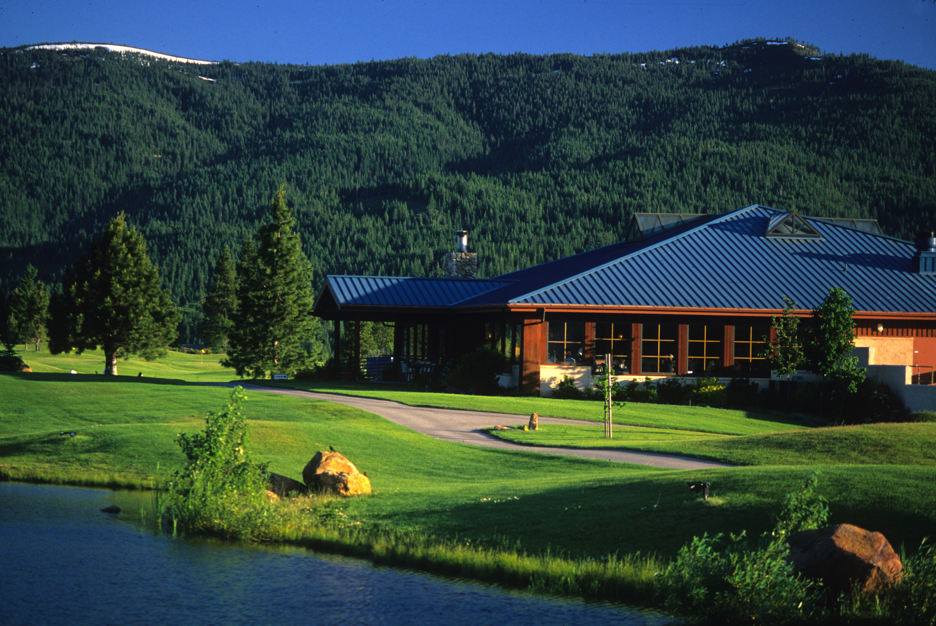 Highland House Restaurant in Mt Shasta, CA