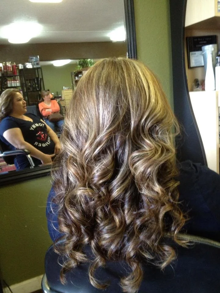 Julie's Hair & Nail Spa in Calistoga, CA (4)