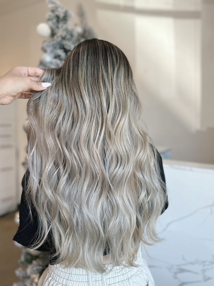 Annie Style Salon in Lake Forest, CA