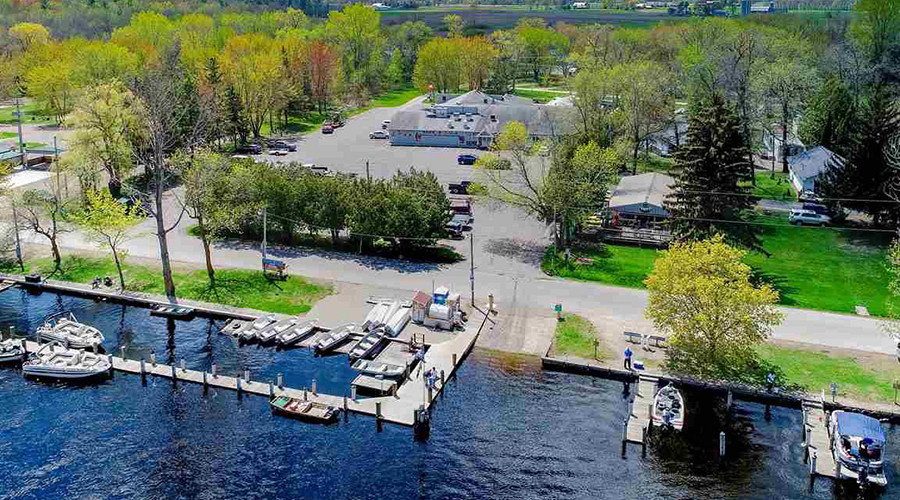 Hahn-a-Lula Resort in Fremont, WI (4)