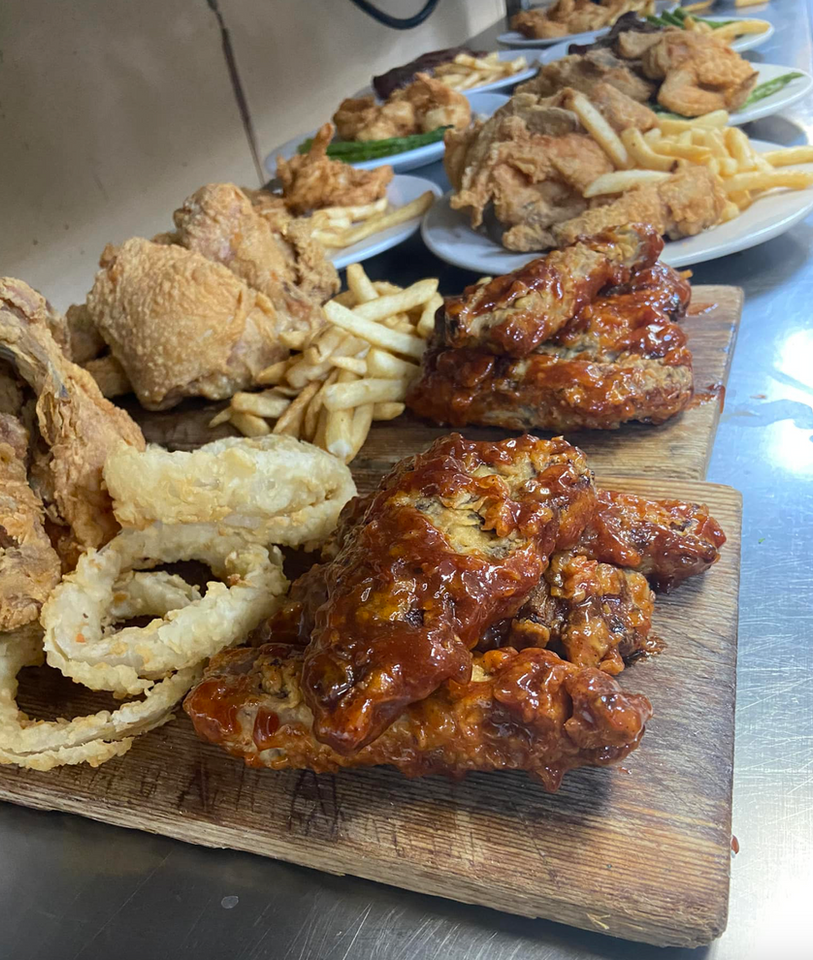 Hen House Restaurant in Frostburg, MD (2)