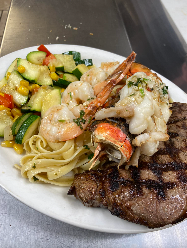 Hen House Restaurant in Frostburg, MD (5)
