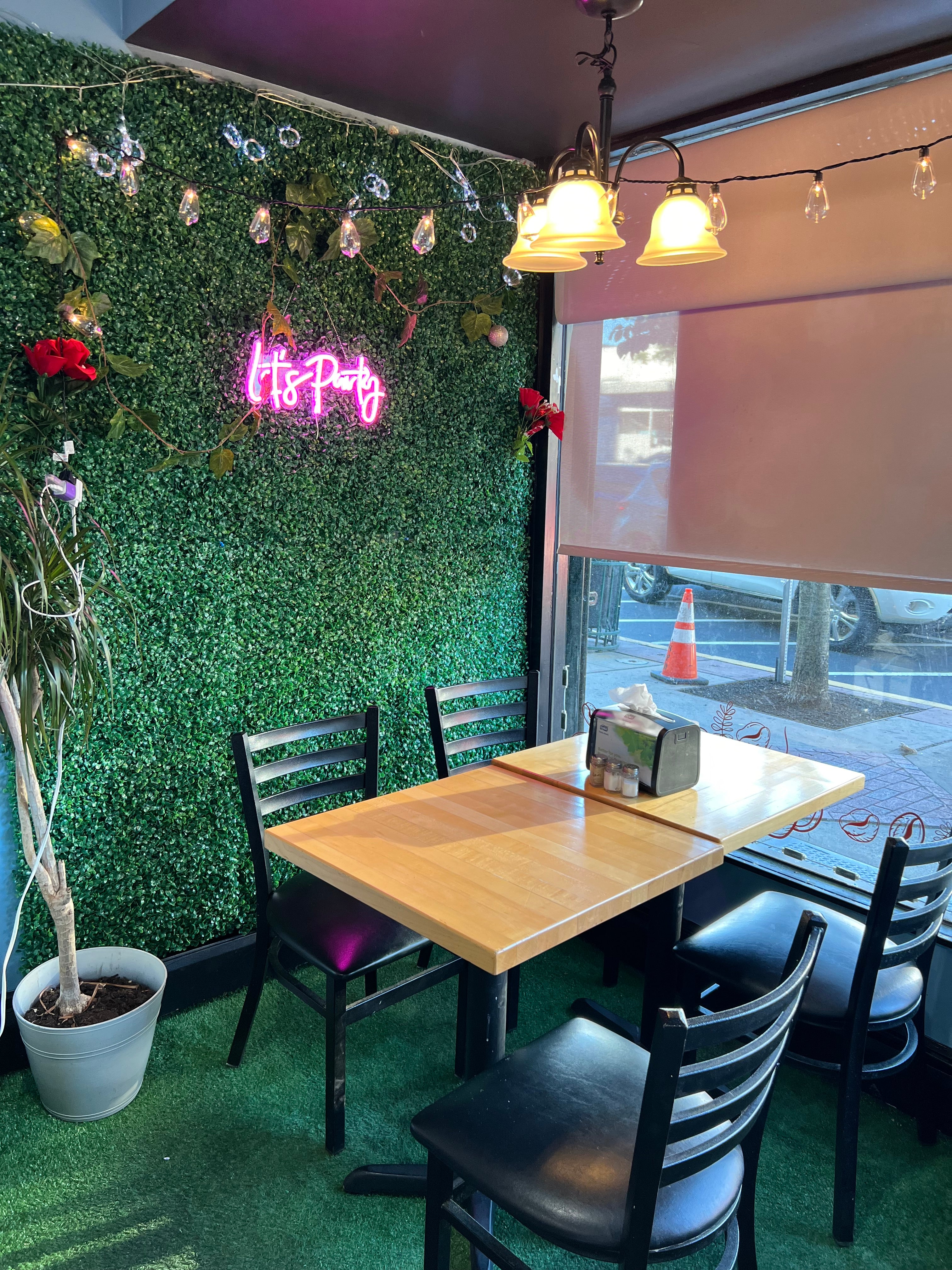 Daily Spot Cafe in Kearny, NJ