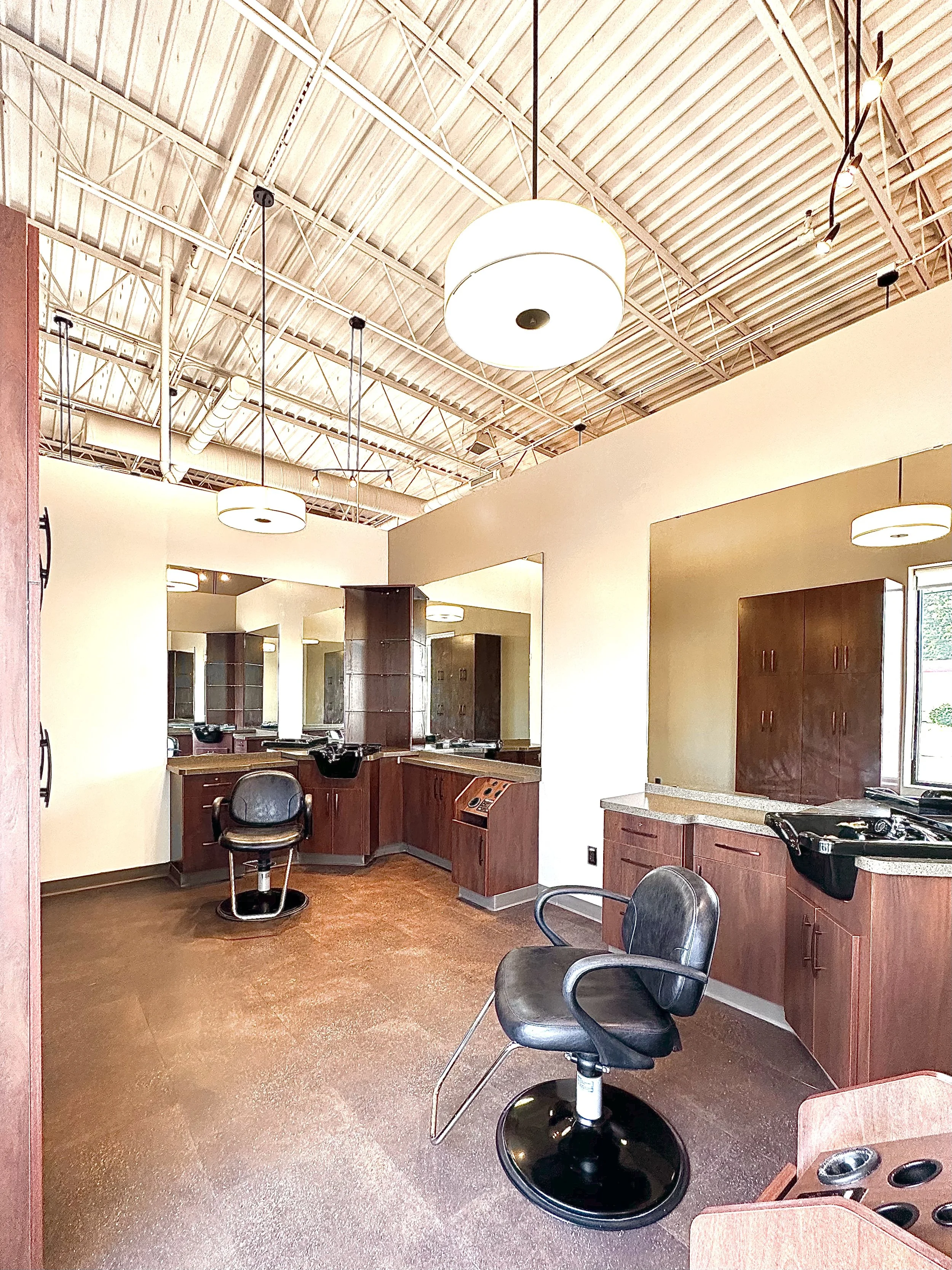 Select Salon Studios in Maumee, OH