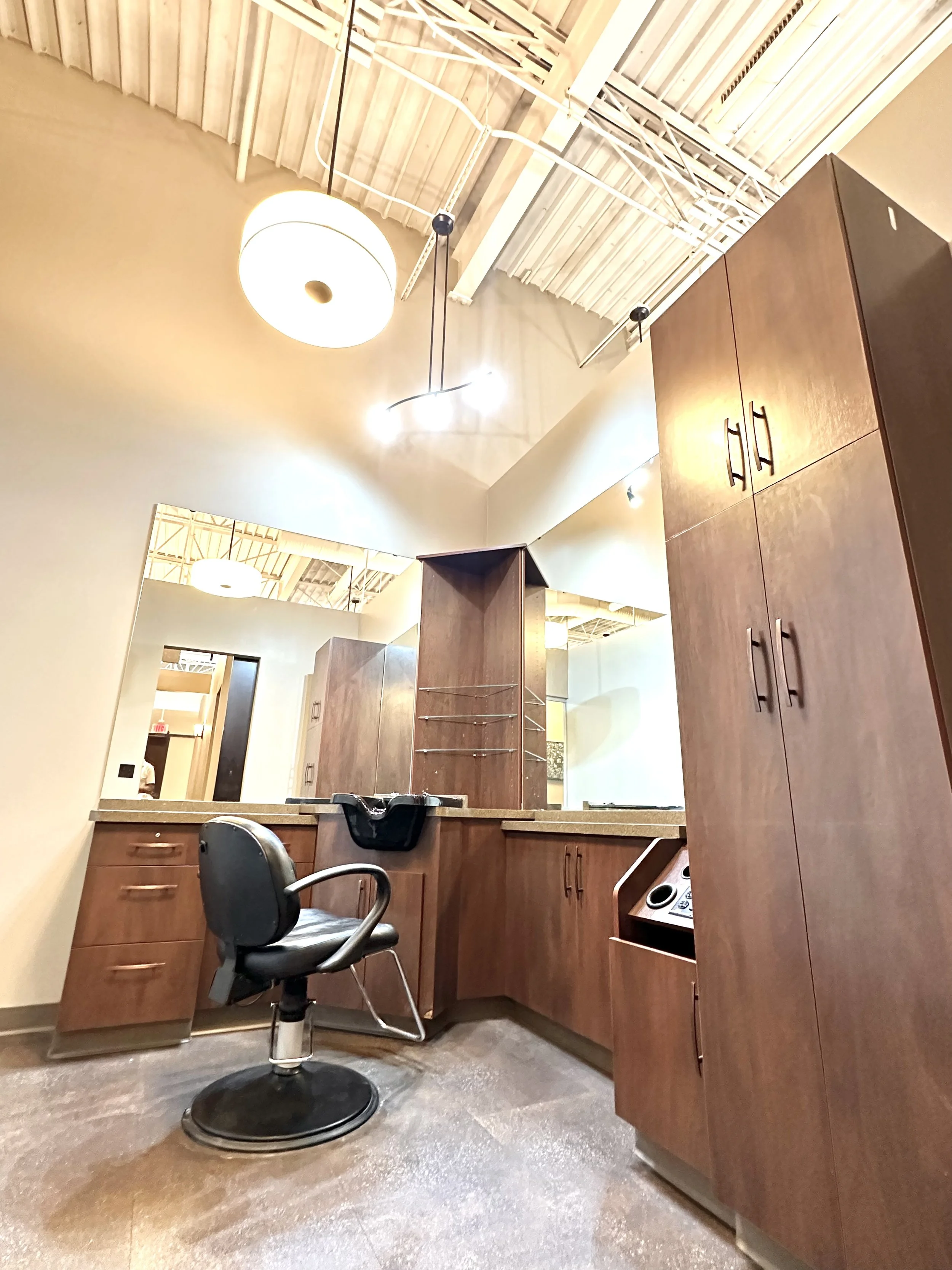 Select Salon Studios in Maumee, OH (4)