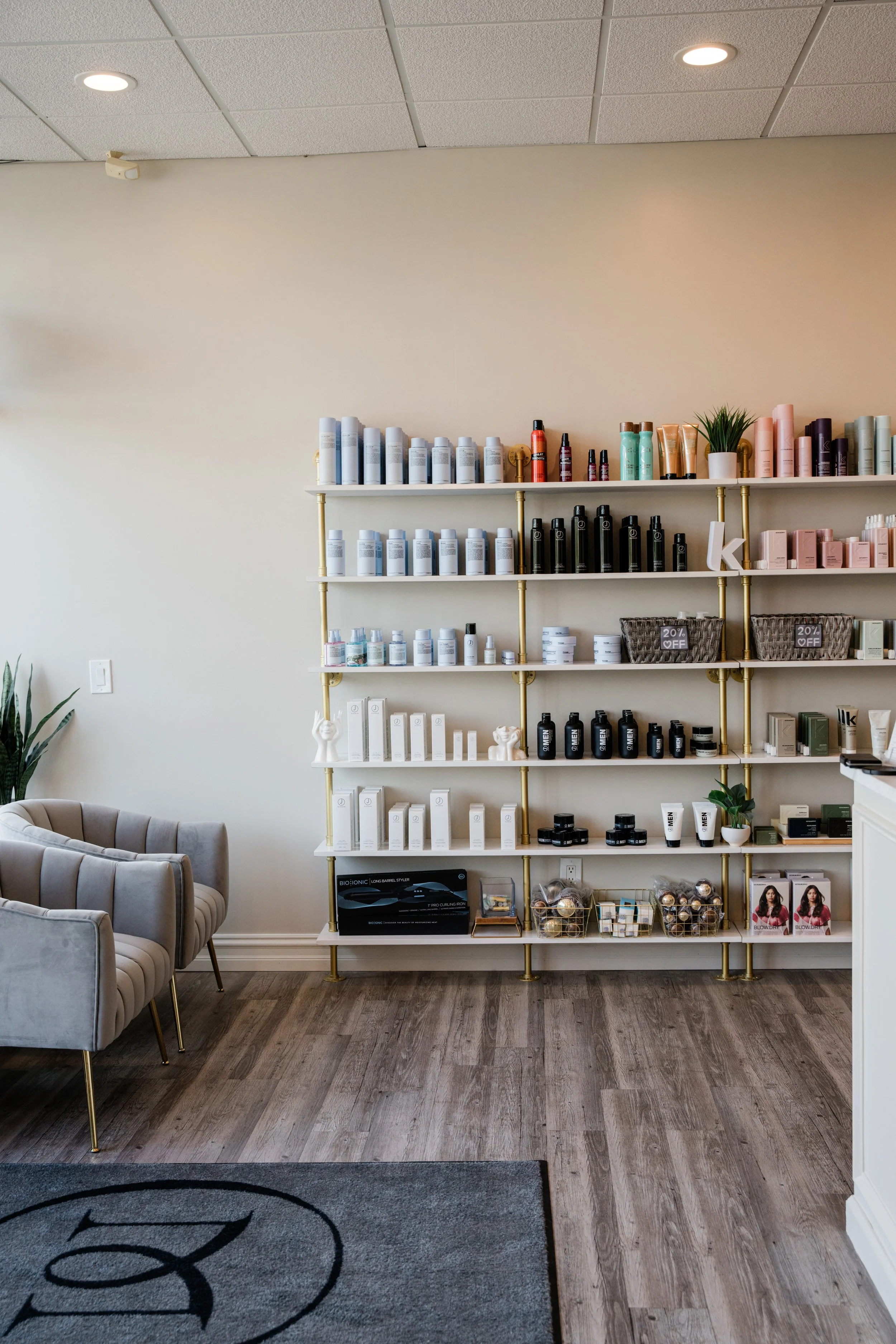Salon Omnia in Plymouth, MI