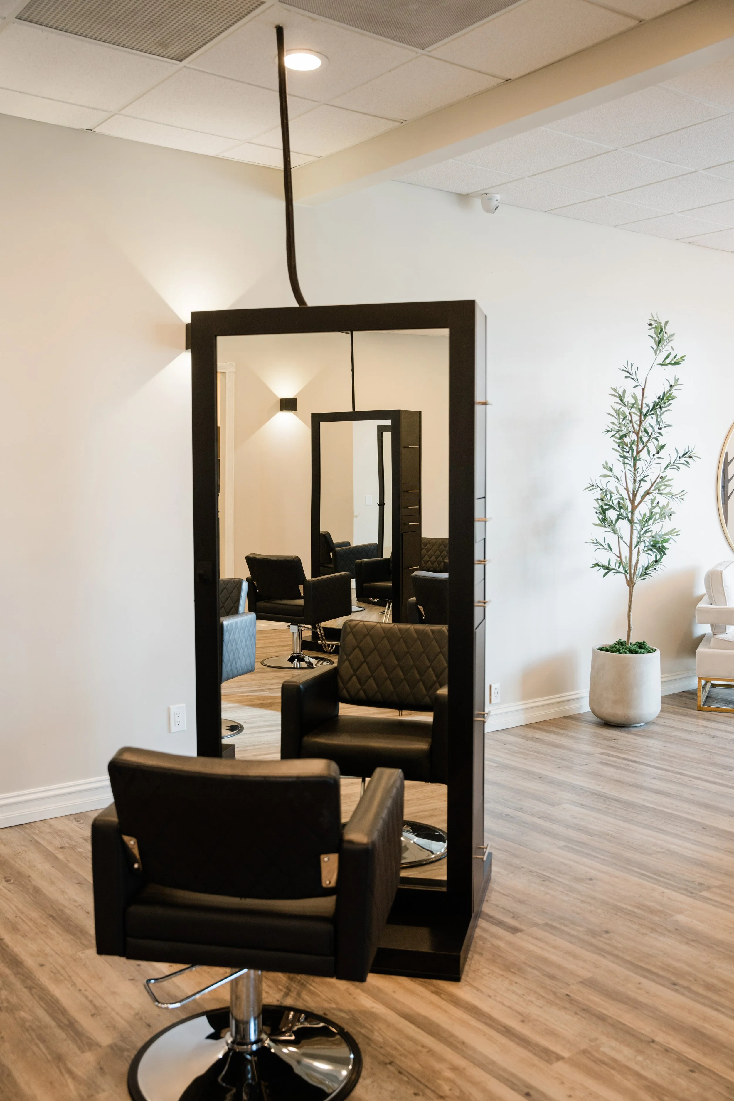 Salon Omnia in Plymouth, MI (3)