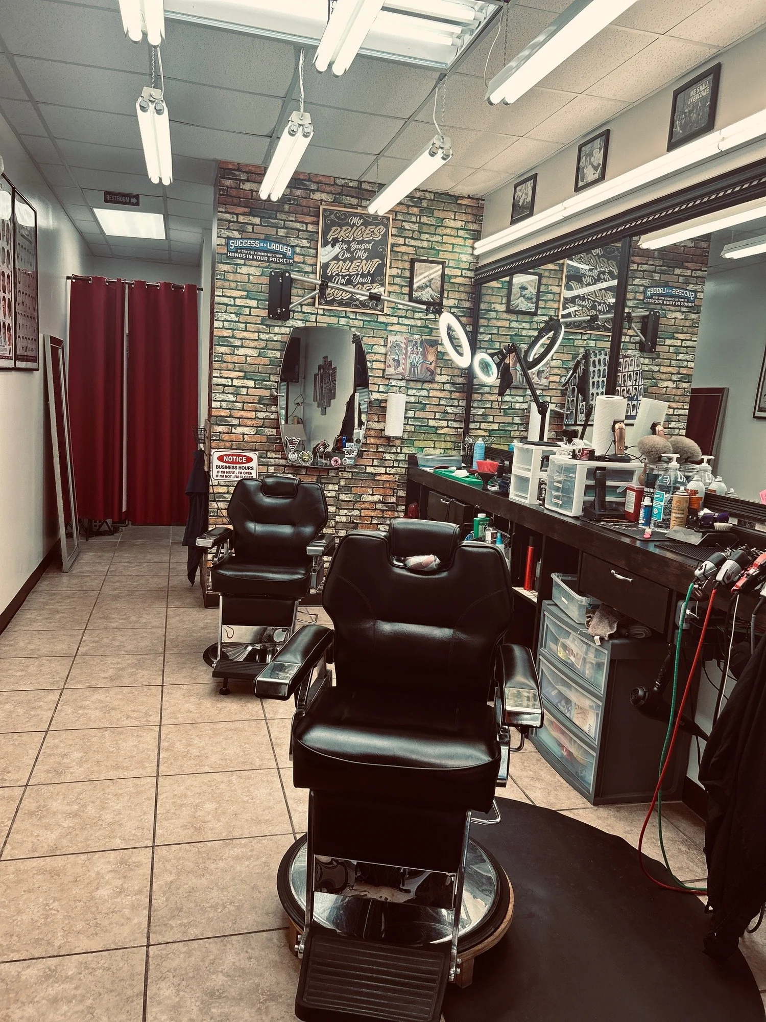 The Working Man's Barbershop in Macon, GA (2)