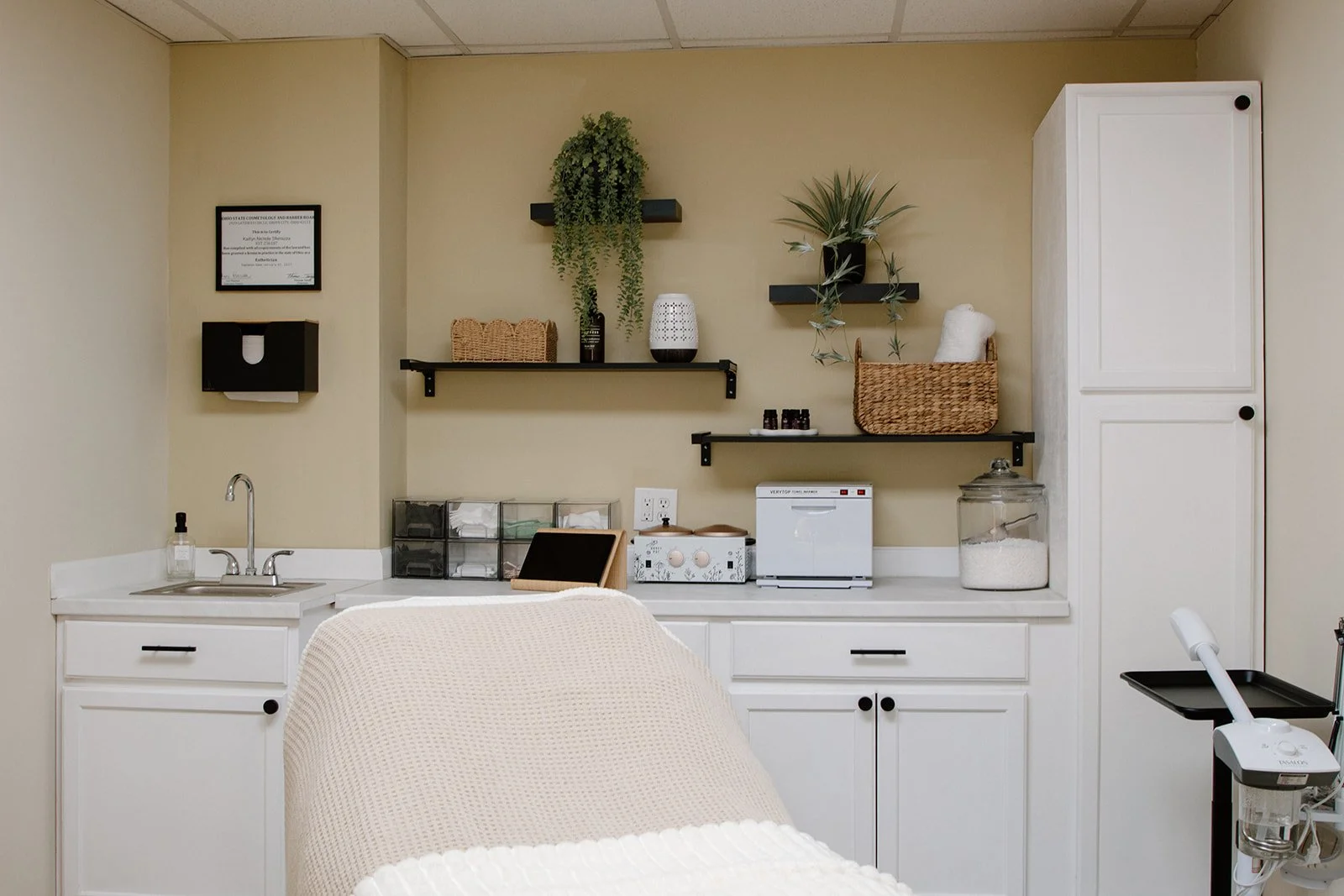 Elora Spa and Beauty bar in Cincinnati, OH (5)