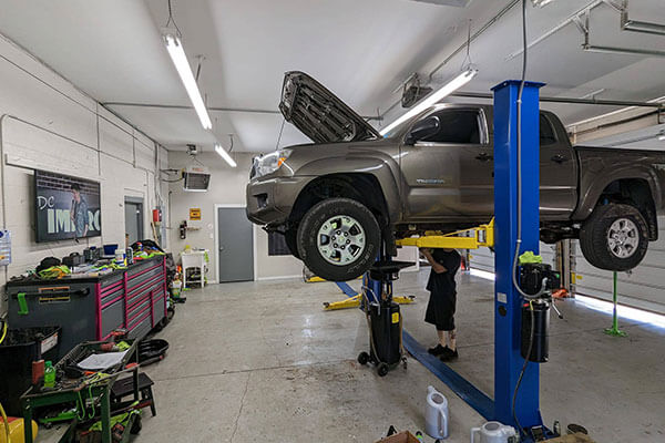 Welch's Automotive in Akron, OH (5)