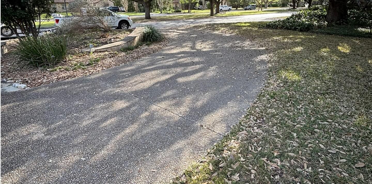 Brick By Brick Pressure Washing in George West, TX (2)