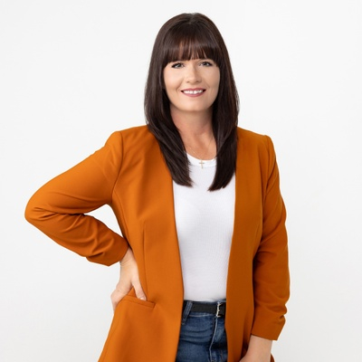 Kelly Corsentino - Sells Real Estate in Angleton, TX (2)
