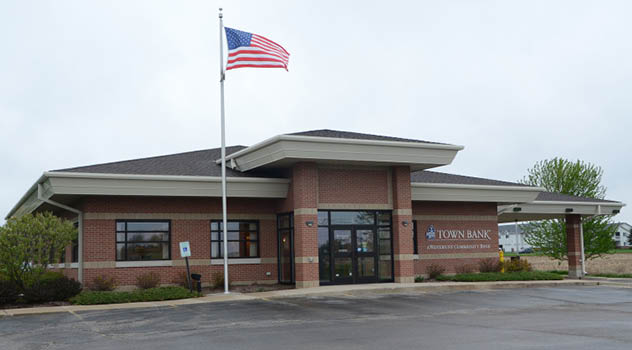 Town Bank in Clinton, WI (6)