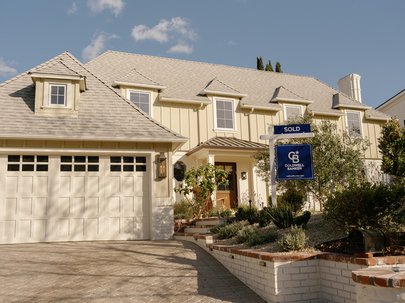 Stefania Salazar with Coldwell Banker Realty in Belleair Bluffs, FL