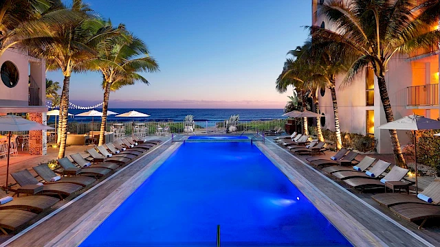 The Wave Kitchen & Bar in Vero Beach, FL (5)