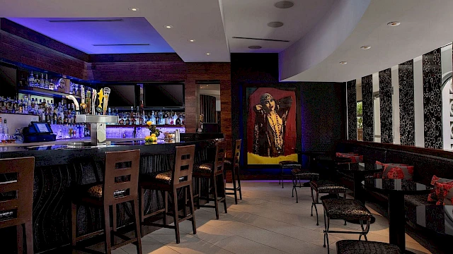 The Wave Kitchen & Bar in Vero Beach, FL (6)