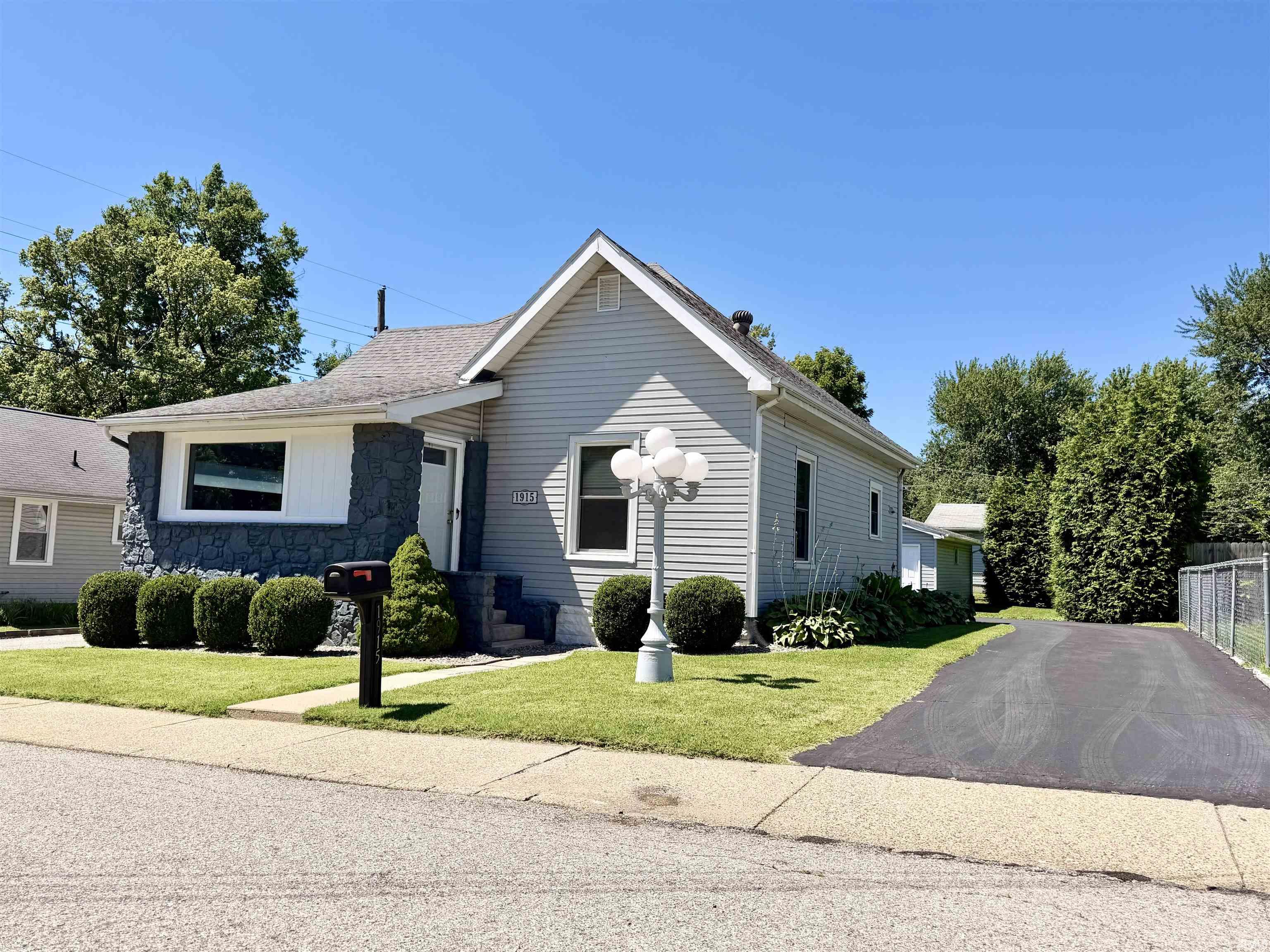 Hawkins & Root Real Estate in Bedford, IN (5)