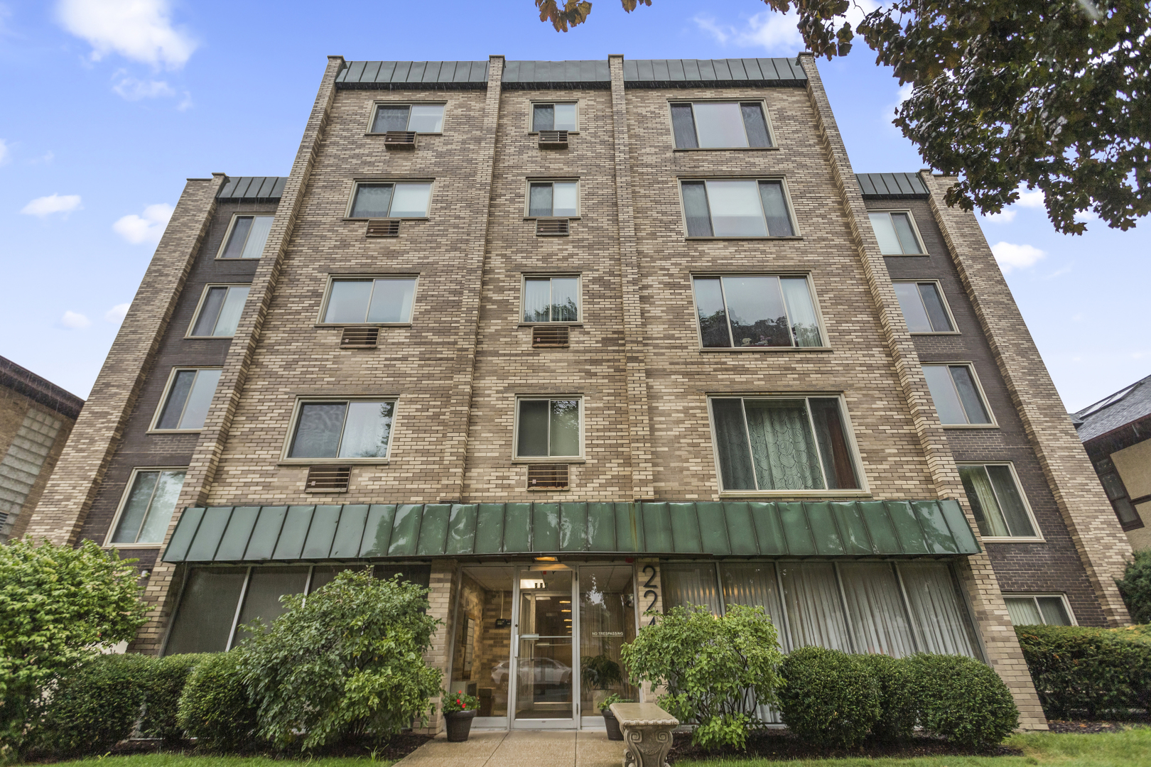 Zak Knebel | ZK Group Real Estate in River Forest, IL (5)