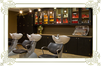 Whizbang Salon in Waterford, WI