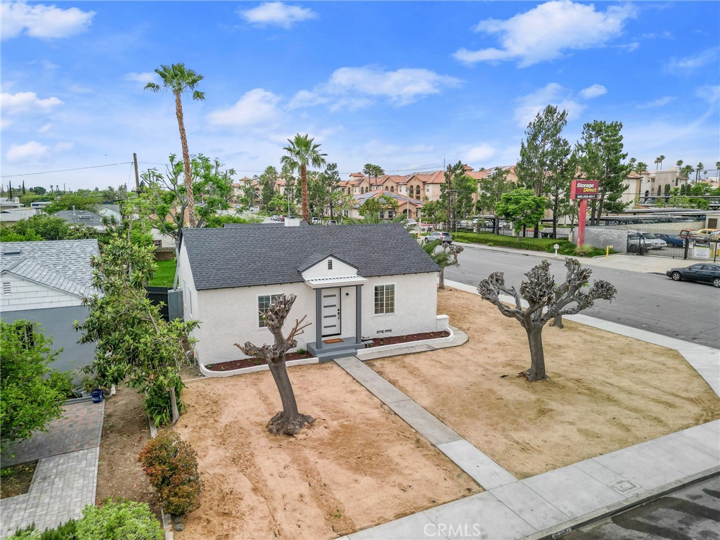 Andrea Valle, Anomaly Real Estate, of Southern California. in Redlands, CA (6)