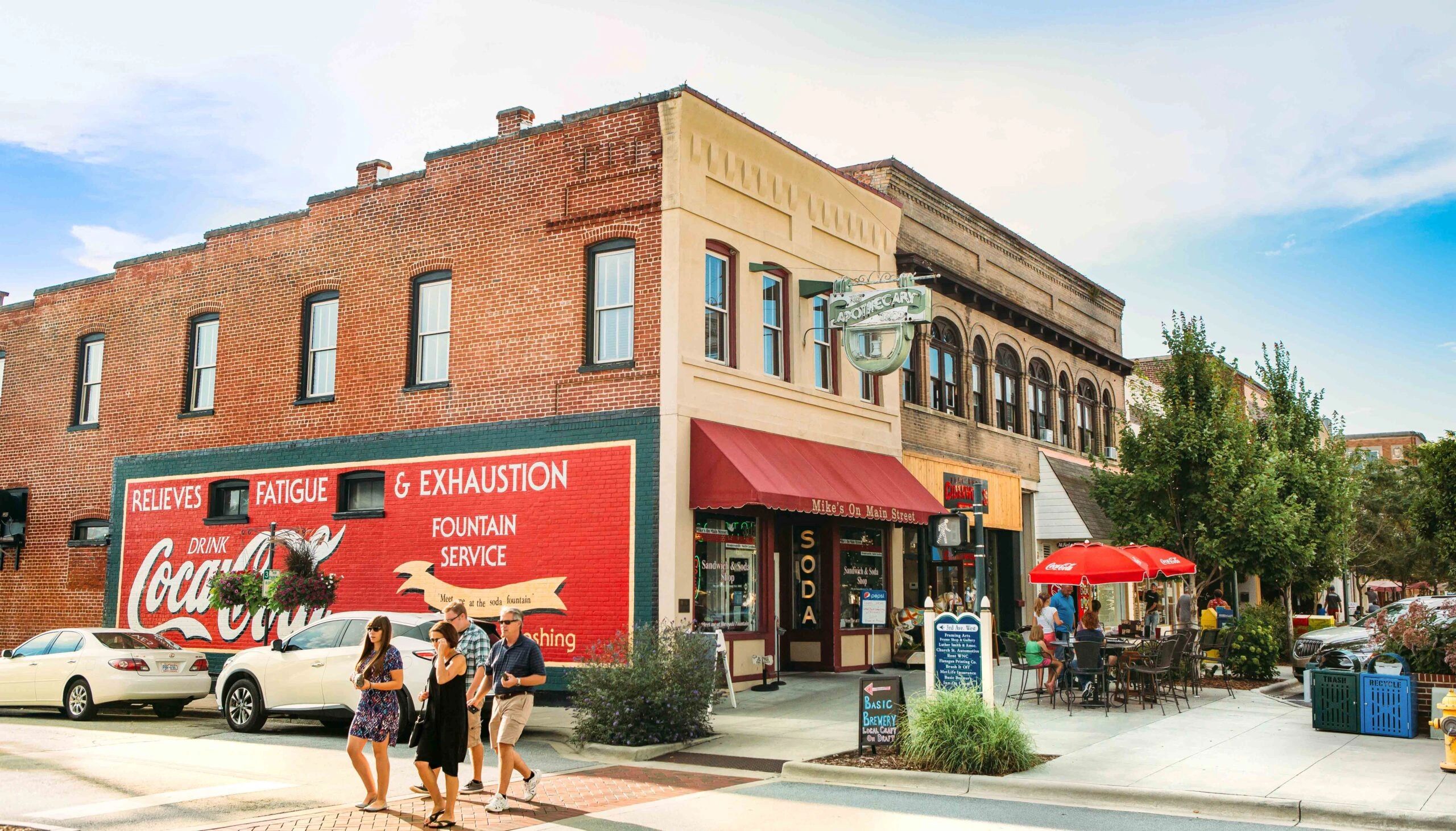 Mike's On Main in Hendersonville, NC (2)