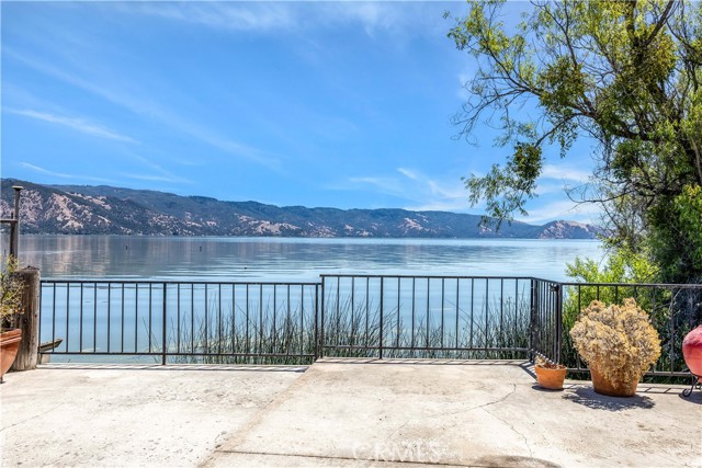 Stacey Mattina, Realtor/DRE01179551 in Lucerne, CA (4)