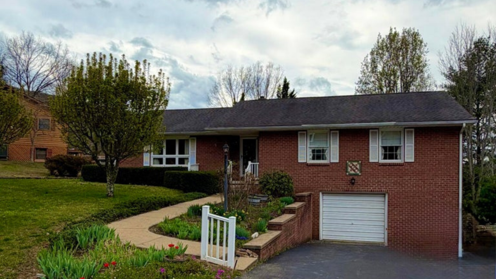 Fresh Estates & Country Property in Warm Springs, VA (2)