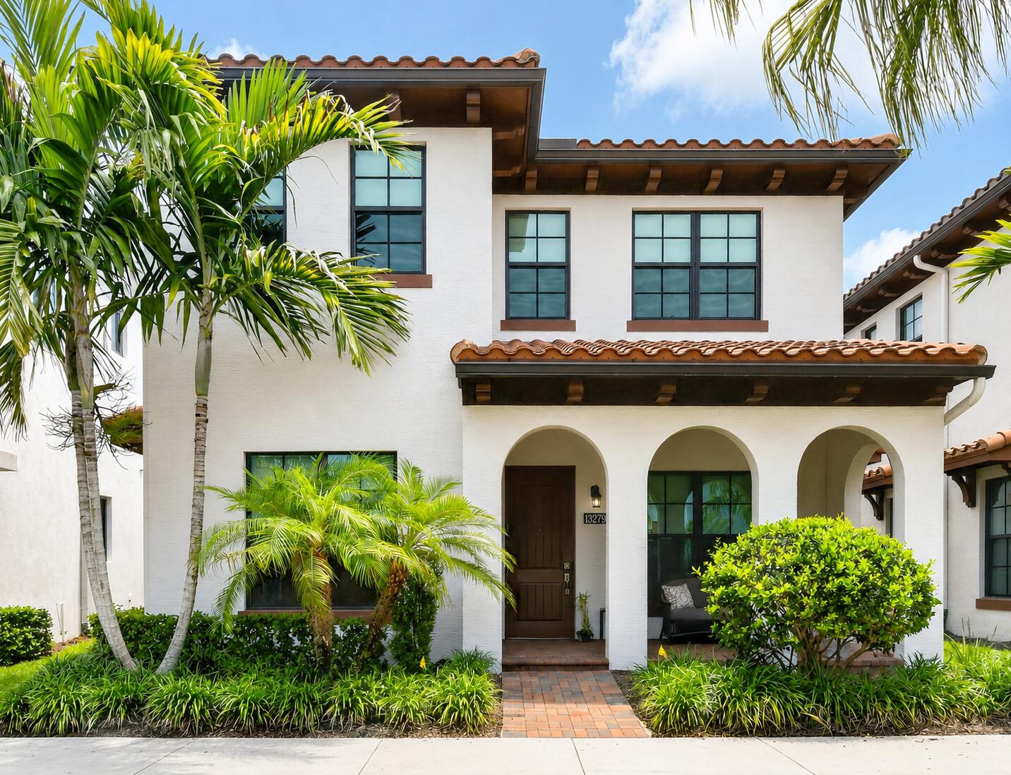 Stacie Ahee - Compass Luxe Lifestyles in Palm Beach Gardens, FL (6)