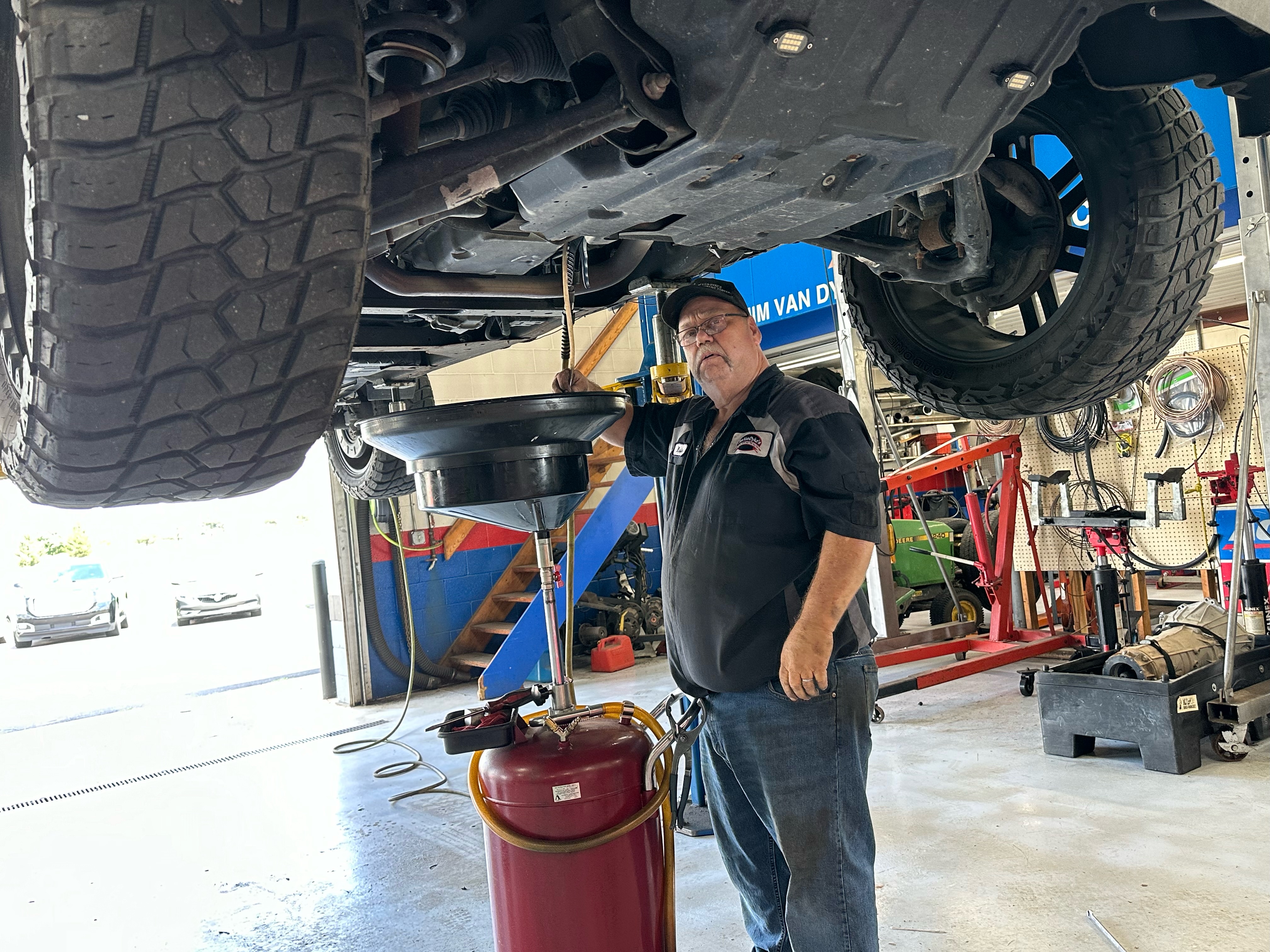 Jim Van Dyke's Automotive Center, LLC in Washington Court House, OH