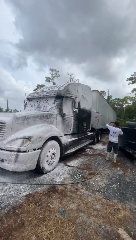 Hustle Wash and Cleaning Services in Queens Village, NY (4)
