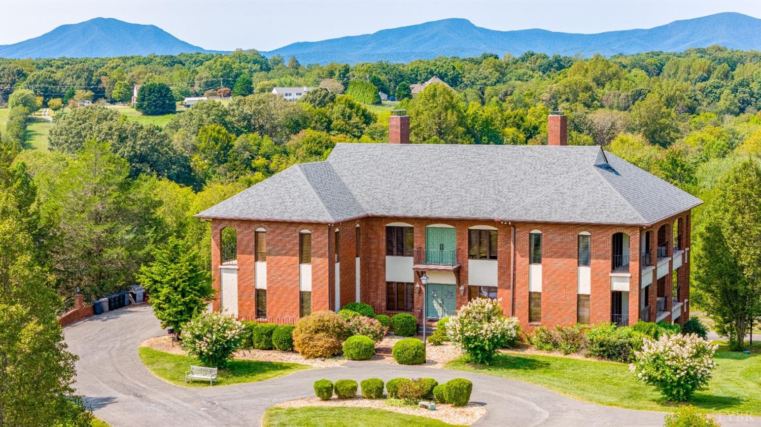Nadine Blakely Real Estate Agent in Lynchburg, VA (5)