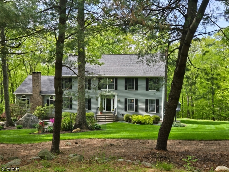 Luxe Life by Karen Foley, Prominent Properties Sotheby’s International Realty in Towaco, NJ (2)