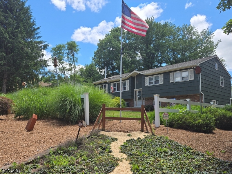 Luxe Life by Karen Foley, Prominent Properties Sotheby’s International Realty in Towaco, NJ (4)