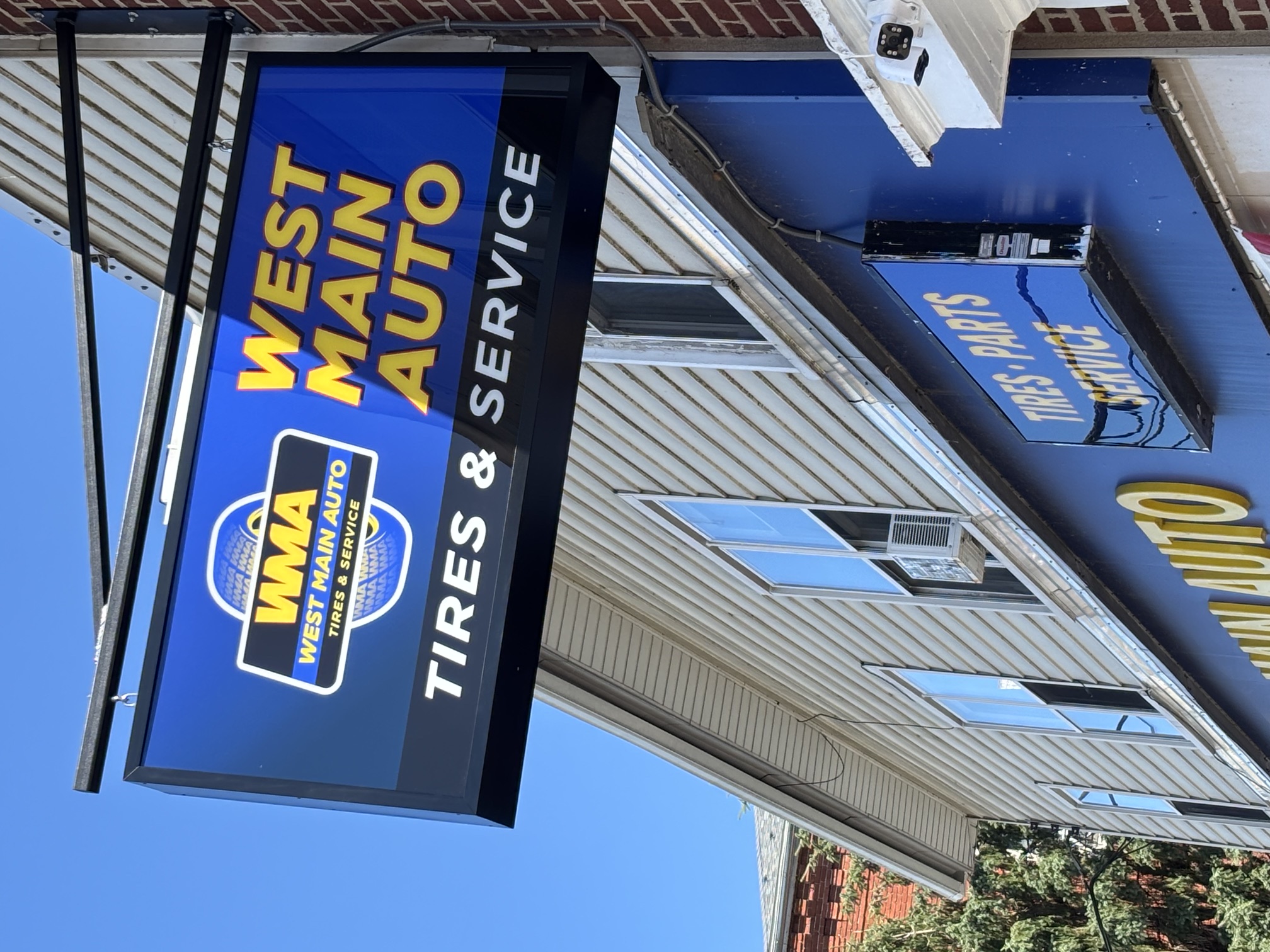 Jim Roberts West Main Auto in Mount Joy, PA (6)