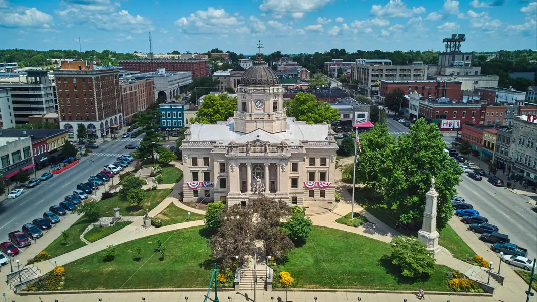 Inman Realty Company in Linton, IN