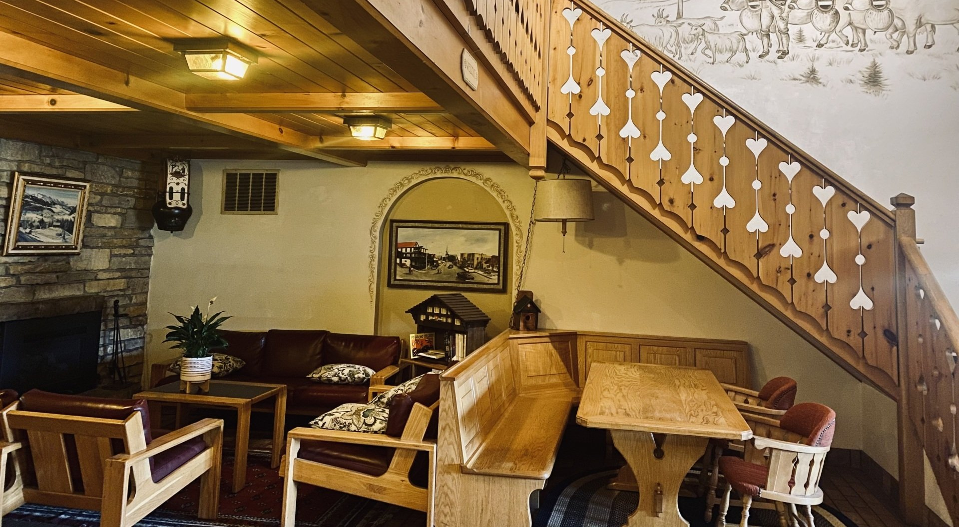 Chalet Landhaus Inn in New Glarus, WI (2)