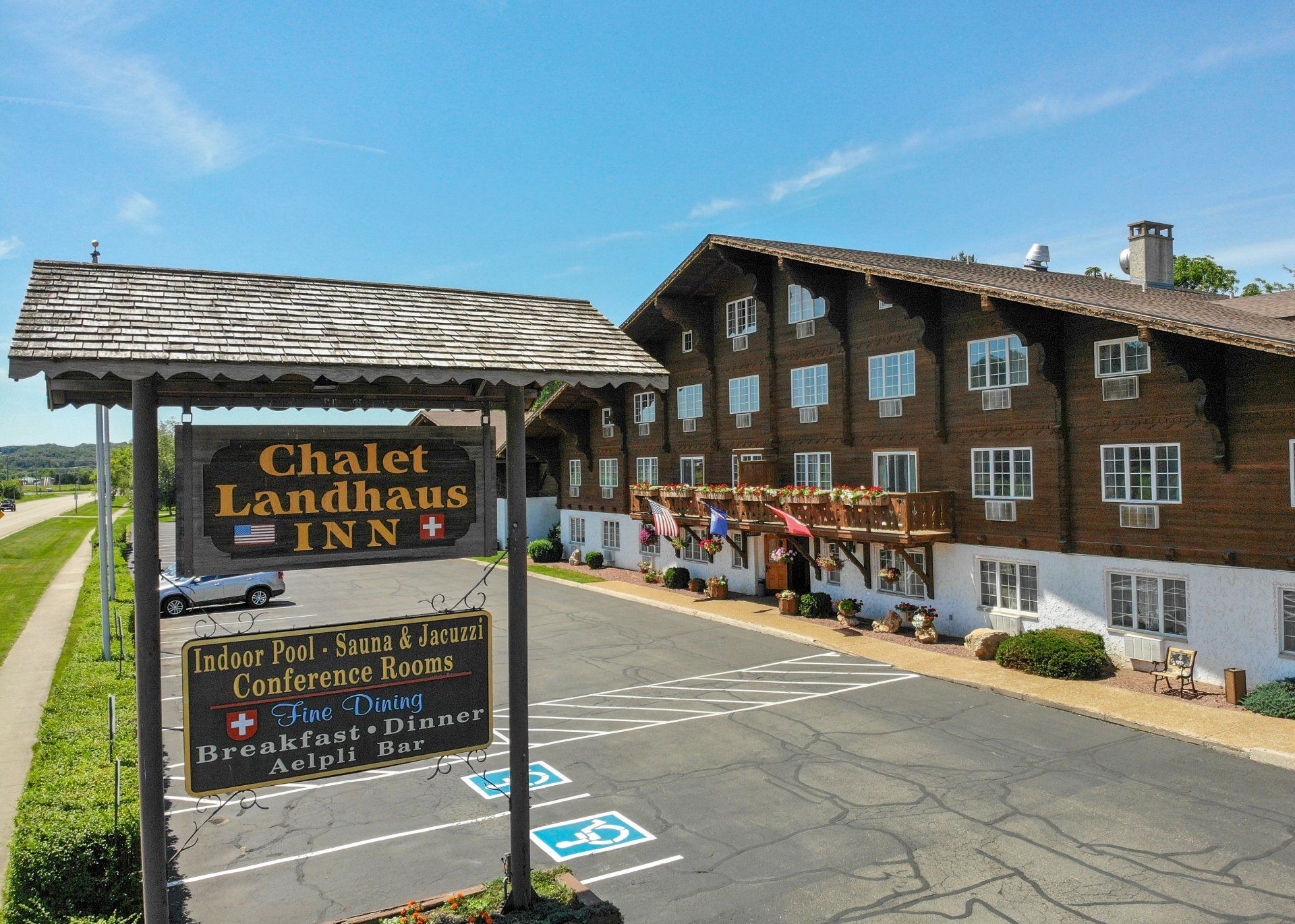 Chalet Landhaus Inn in New Glarus, WI (6)