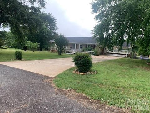 Saige Real Estate in Belmont, NC (6)