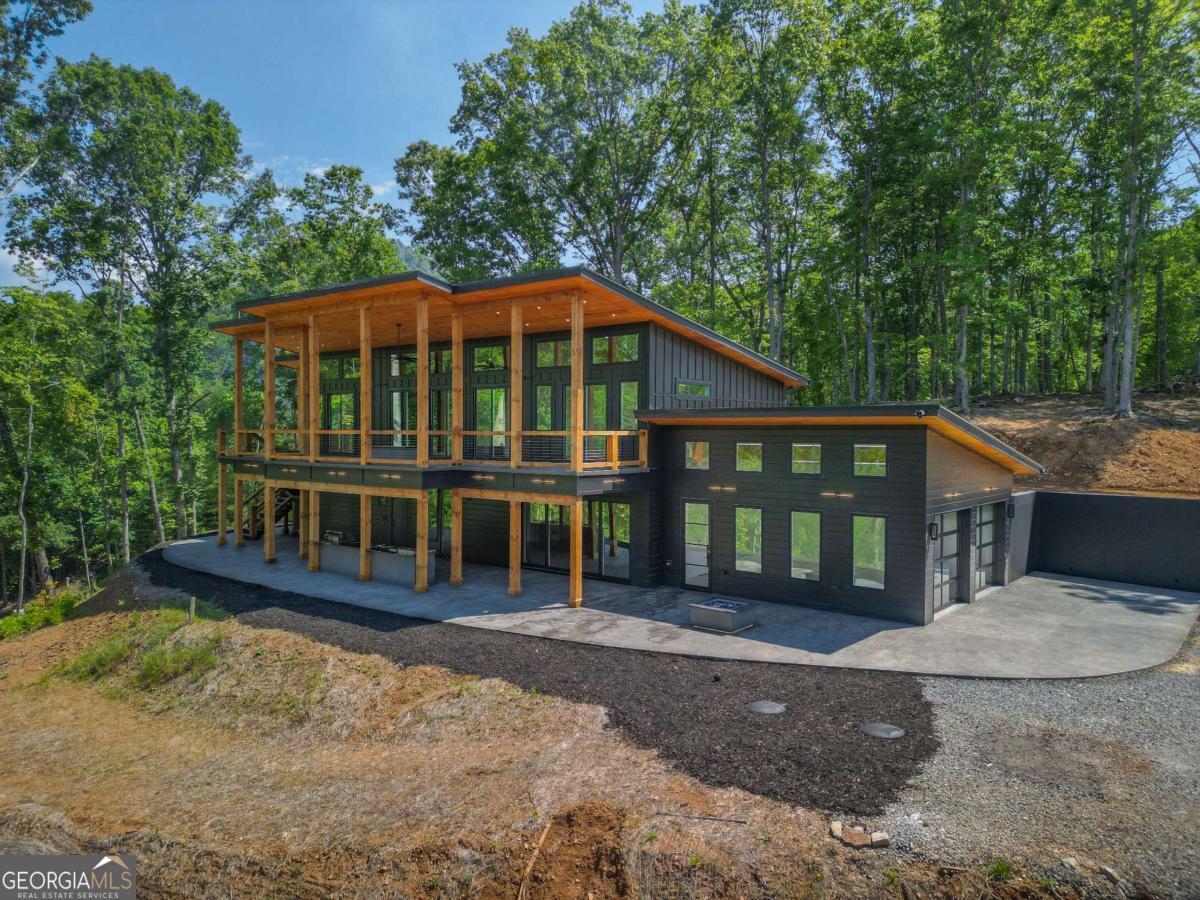 Laura Elleby | Compass in Blue Ridge, GA (4)