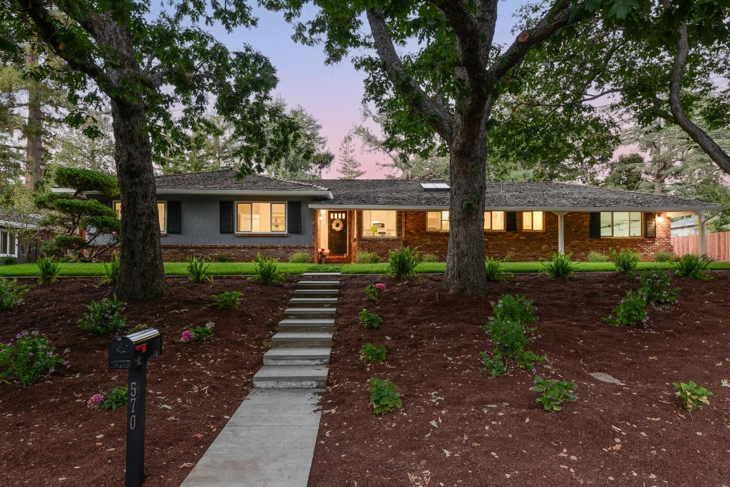 Lynn North, Los Altos Realtor in Los Altos, CA