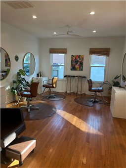 Bee Flower Hair Studio in Charleston, SC (2)