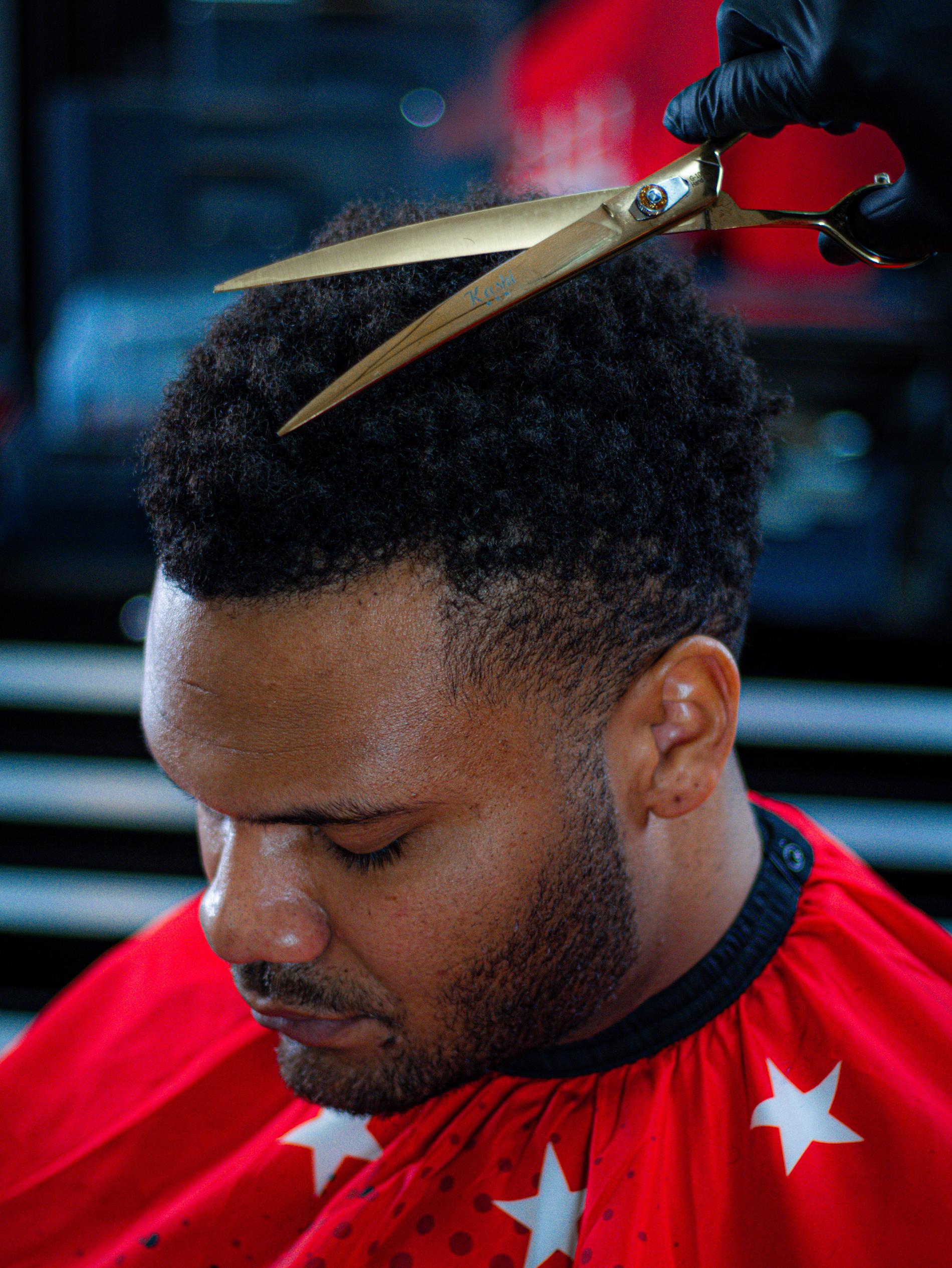 Rodney's Barber Shop in Vienna, WV (2)