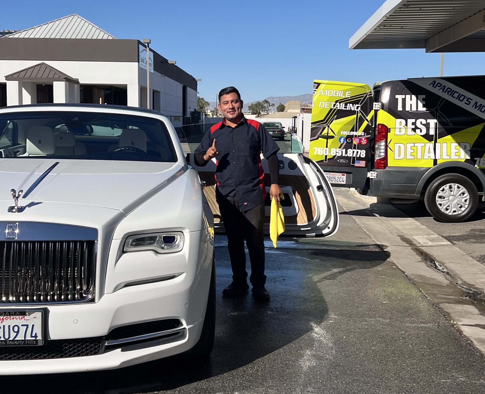 Aparicio’s Mobile Car Wash & Detailing in Palm Desert, CA (6)