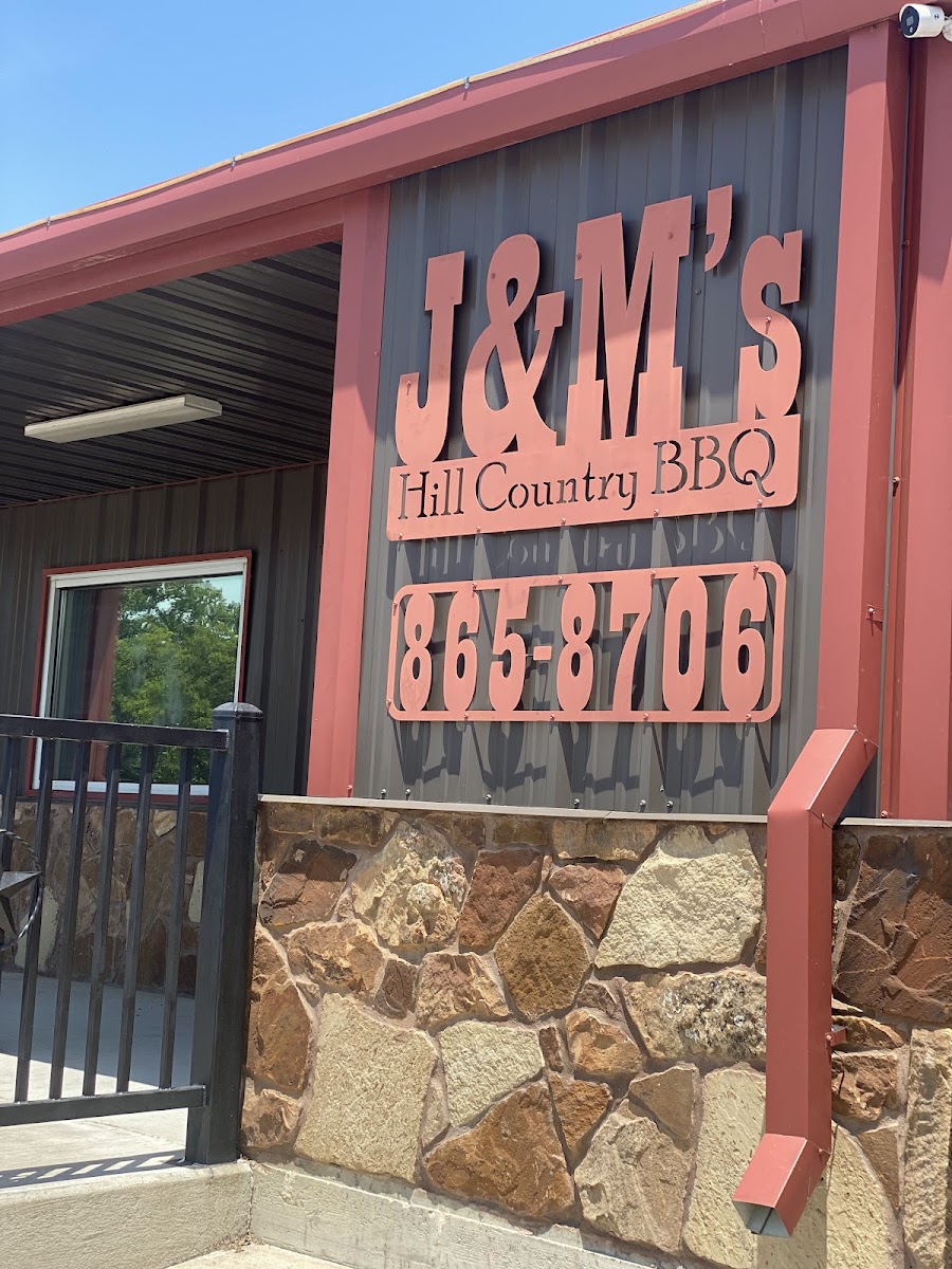 J & M's Hill Country Bar-B-Q in Gatesville, TX