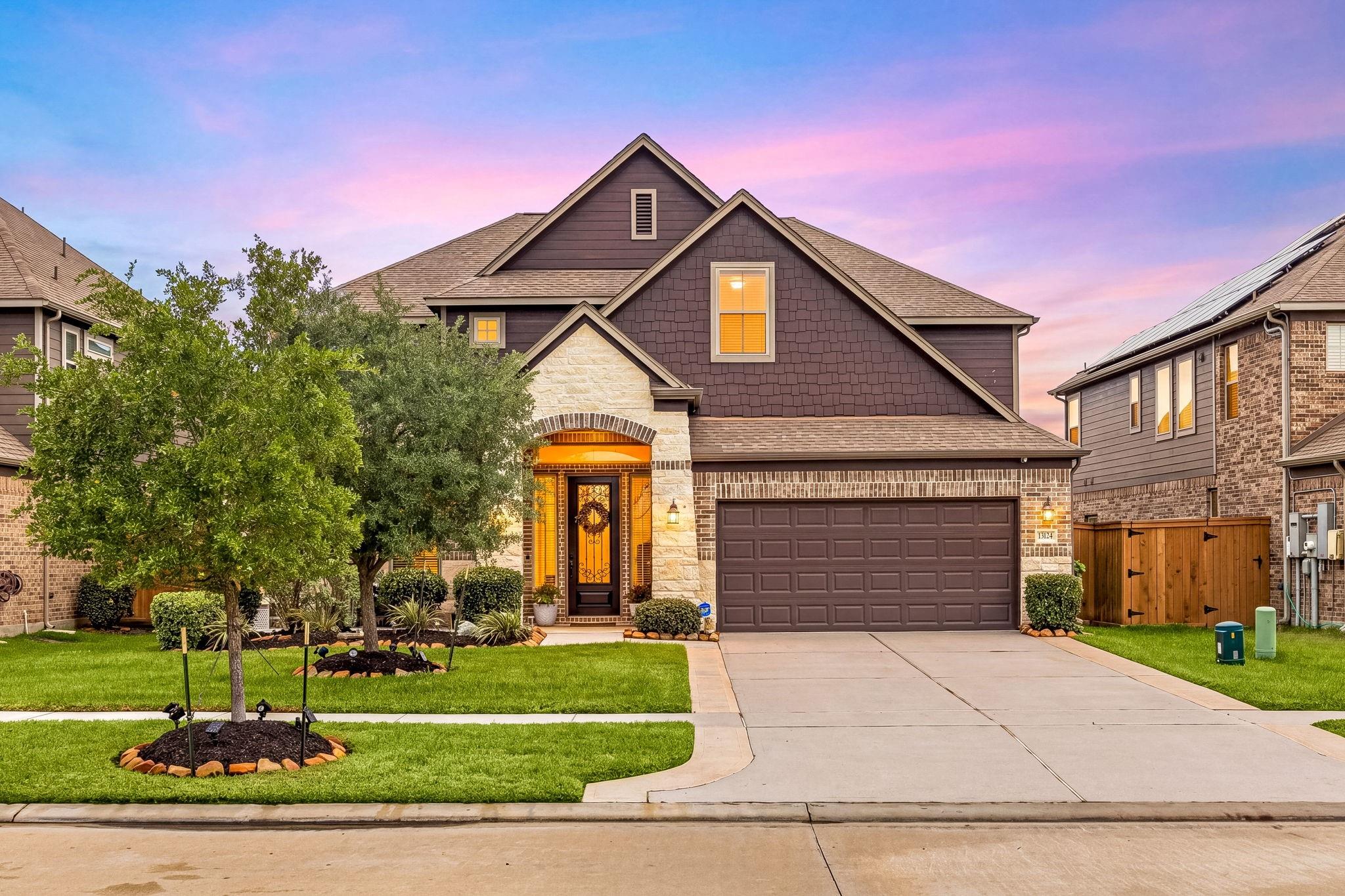 Brittany Burns, Nova Gen Realty Group in League City, TX (2)